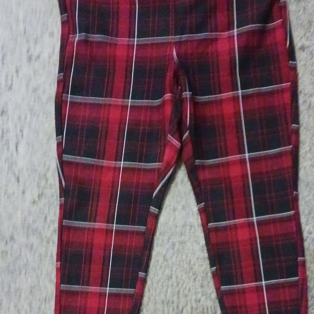 Torrid Pixie Pants Size 2